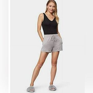 32 Degrees Black Tank Top NWT